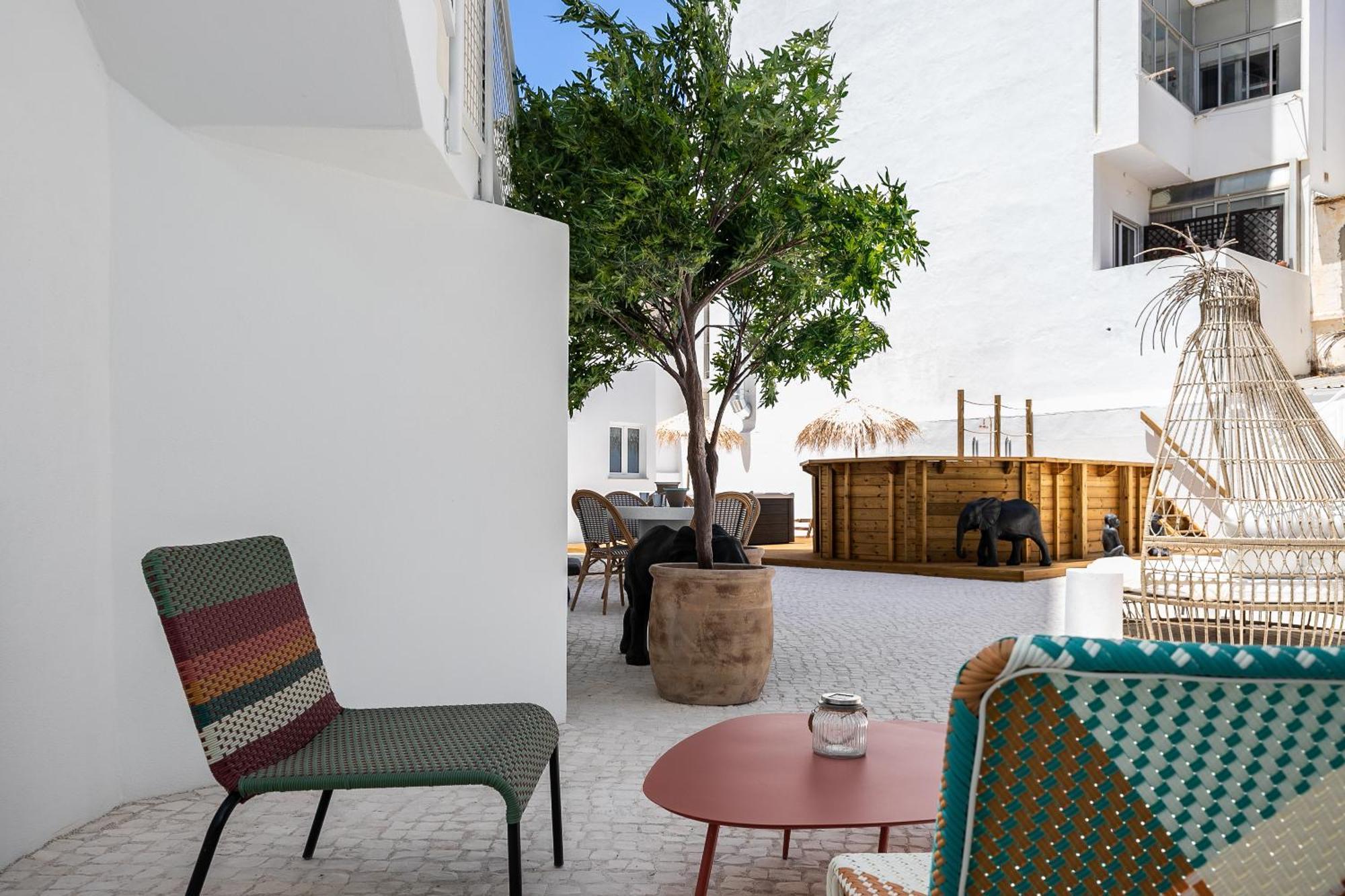 Dona Simone Boutique Suites & Studios - By @ Rita'S Place Faro Exterior photo